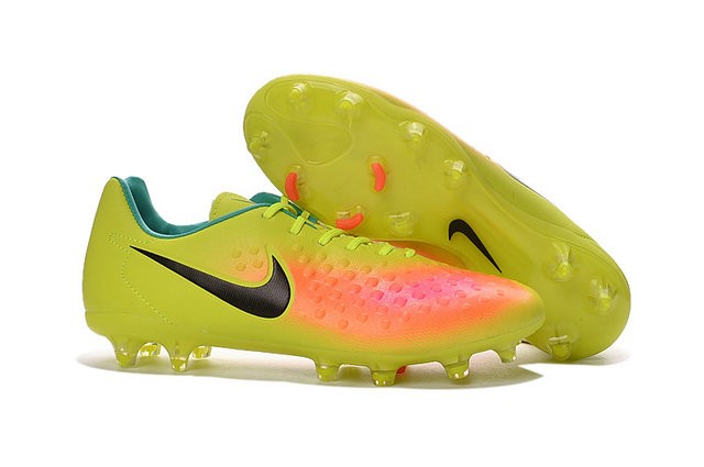 Crampon de foot nike magista online