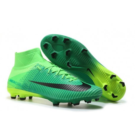 nouvelle chaussure foot